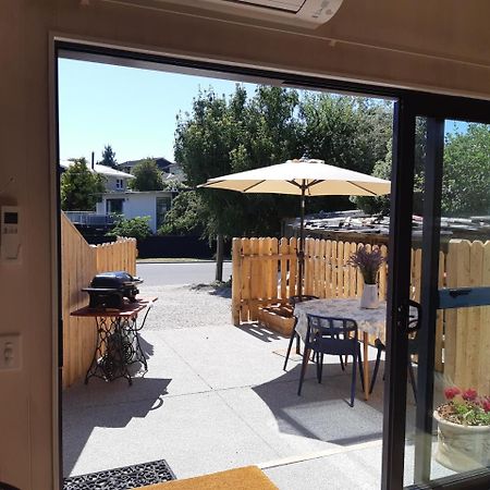 Central Wanaka | Lake & Mtn Views | Well Appointed Apartman Kültér fotó