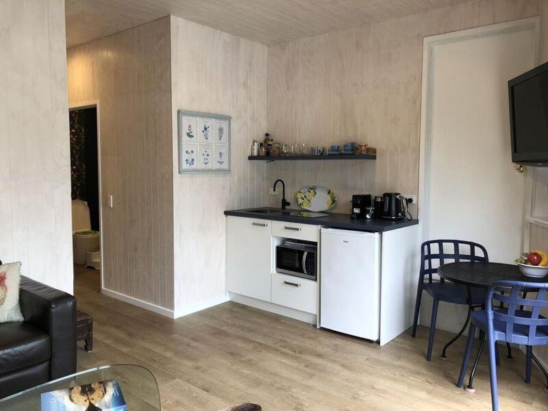 Central Wanaka | Lake & Mtn Views | Well Appointed Apartman Kültér fotó